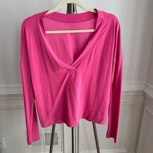 GAP Pink V-Neck Women's Top size Small